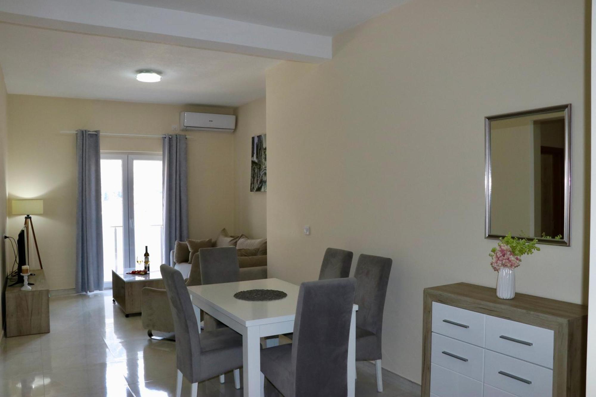 Apartments Seaview Estate Radovic コトル 部屋 写真